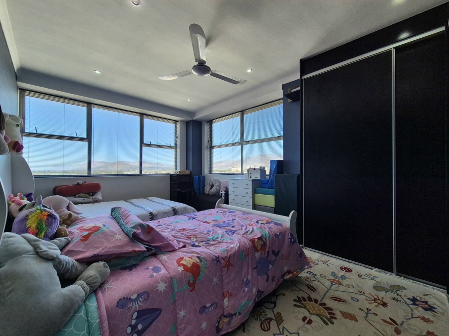 2 Bedroom Property for Sale in Wynberg Western Cape